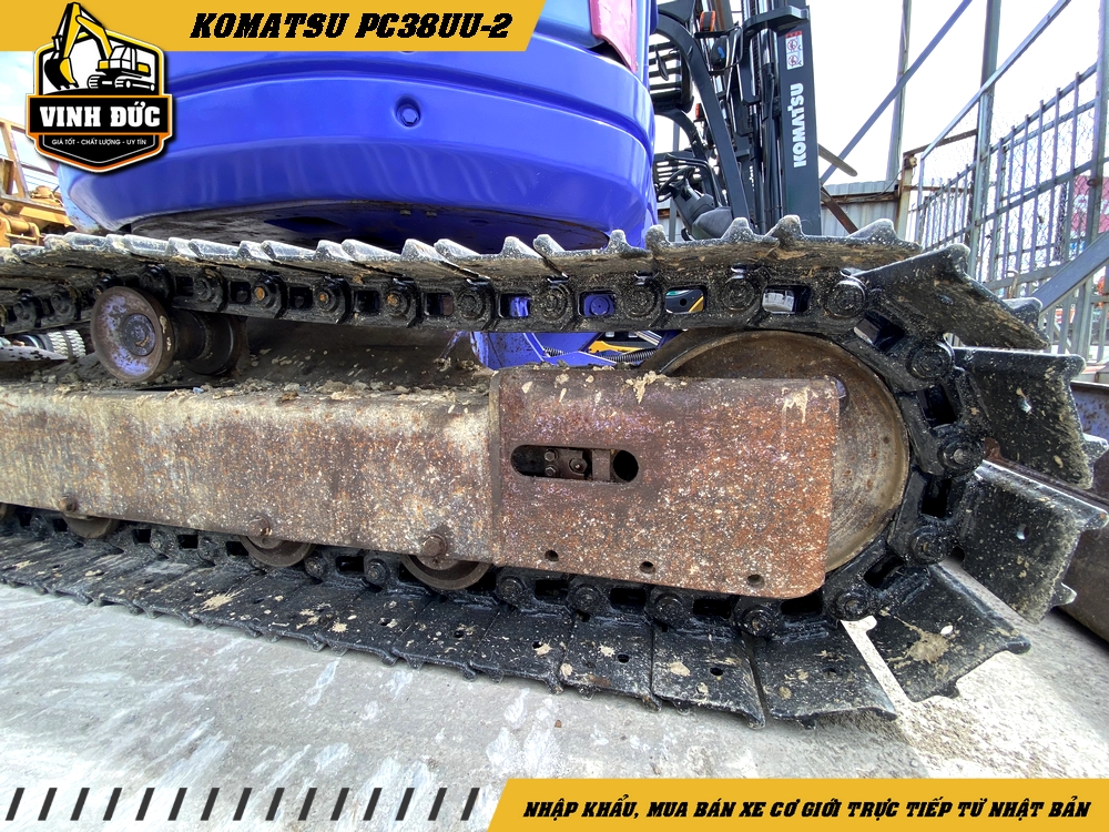 KOMATSU PC38UU-2 (15)