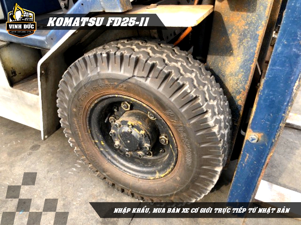 KOMATSU FD25-11 (06)