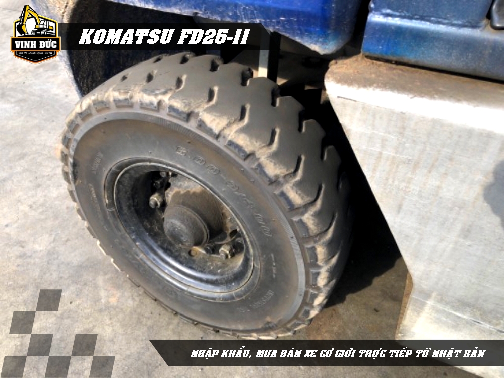KOMATSU FD25-11 (07)
