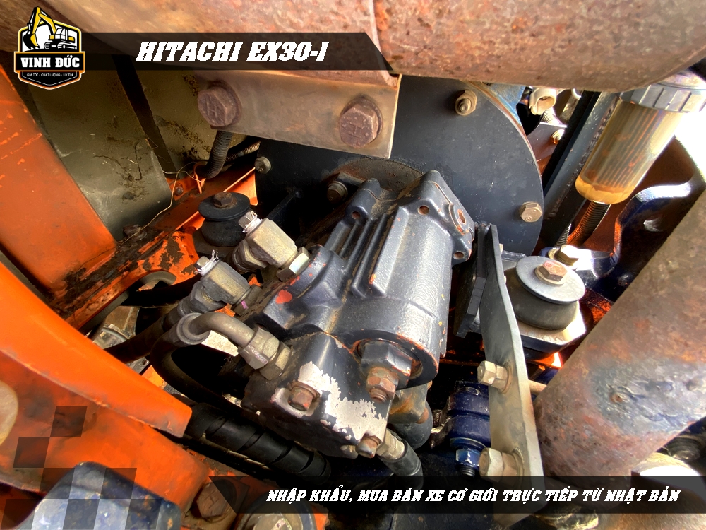 HITACHI EX30 (10)