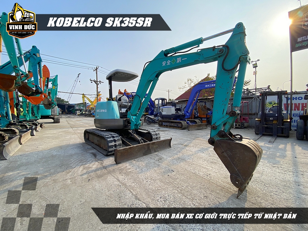 KOBELCO SK35SR (01)