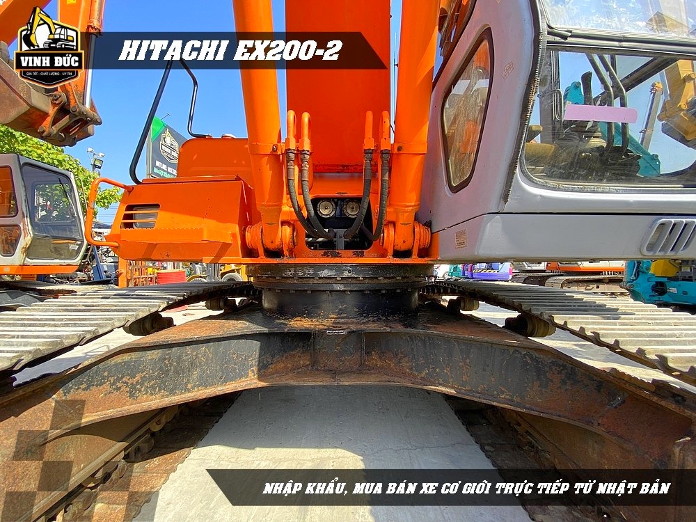 HITACHI EX200-2 (08)