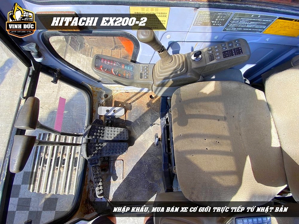 HITACHI EX200-2 (11)