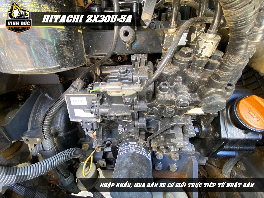 HITACHI ZX30U-5A (11)