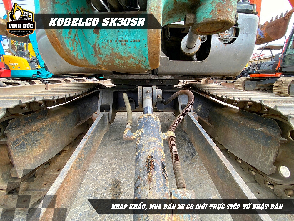 KOBELCO SK30SR (06)