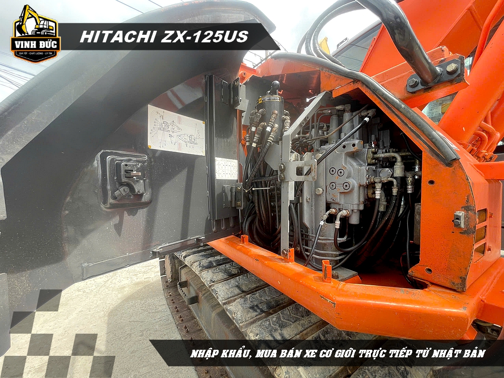 HITACHI ZX125US (13)