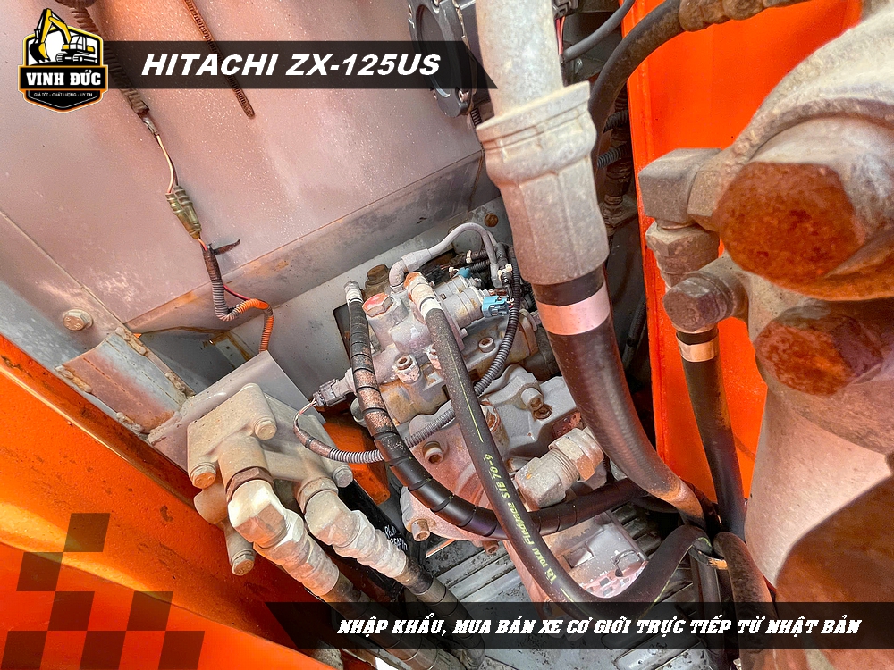 HITACHI ZX125US (14)