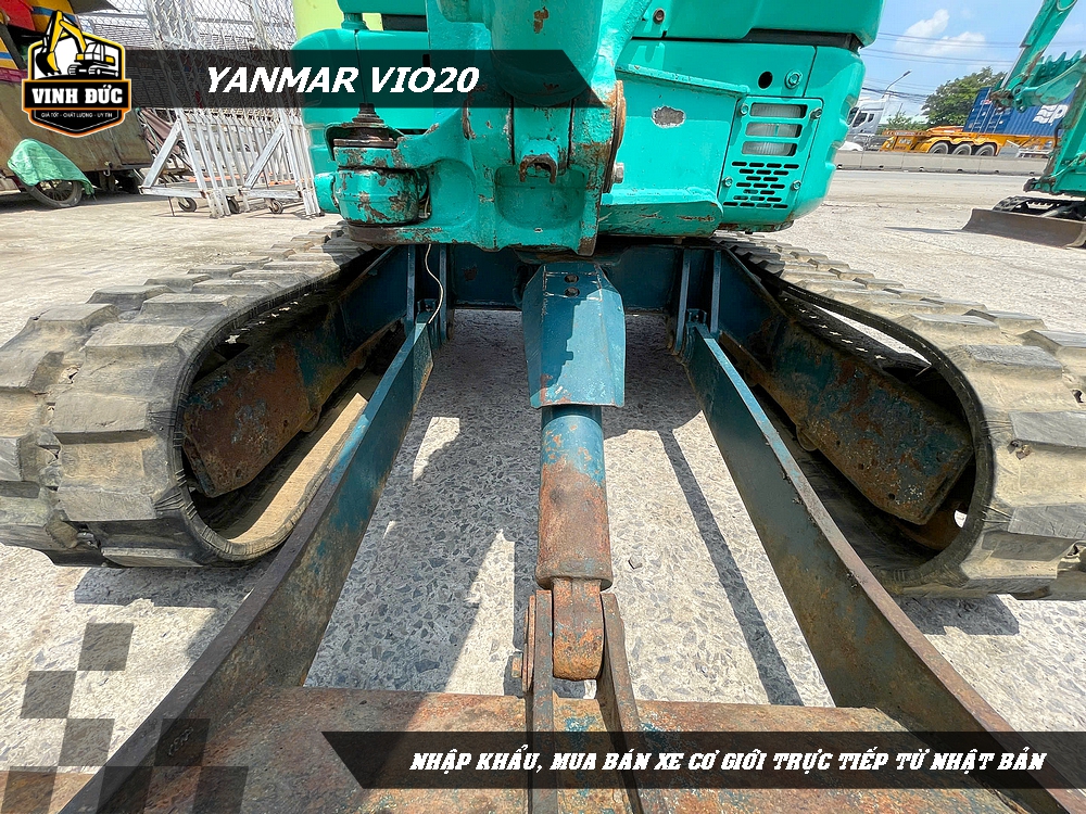 YANMAR VIO20 (06)