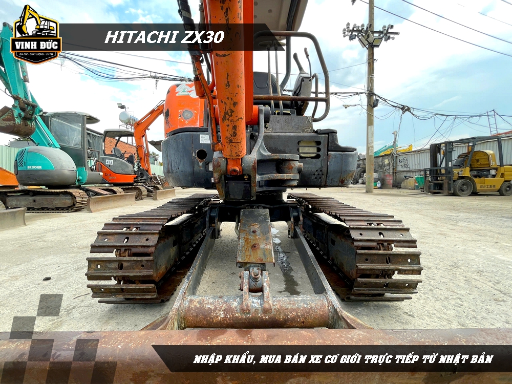 HITACHI ZX20 (06)