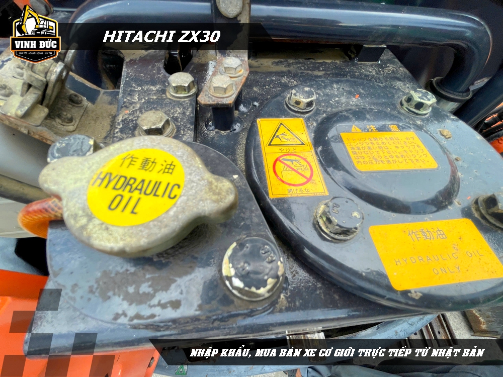 HITACHI ZX20 (12)