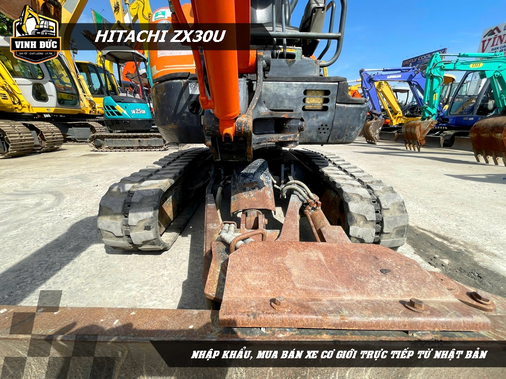 HITACHI ZX30U (03)