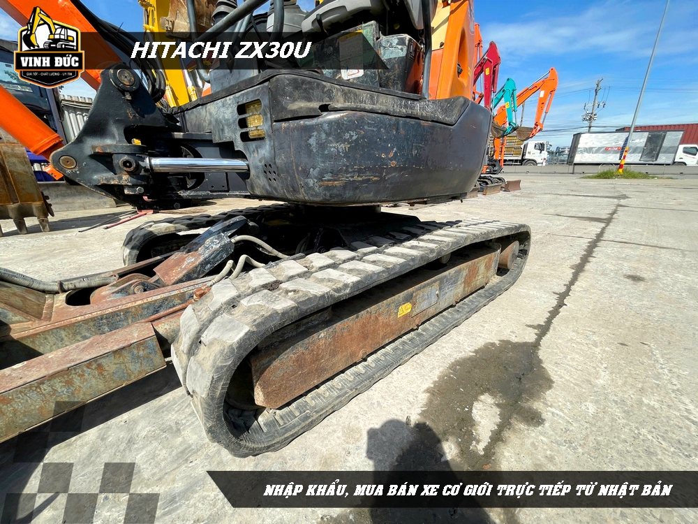 HITACHI ZX30U (05)