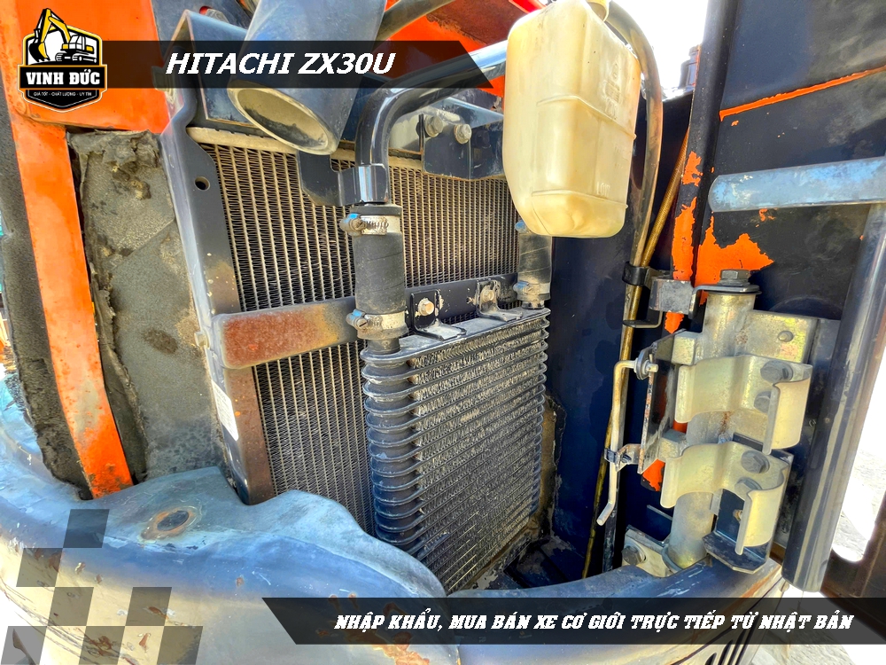 HITACHI ZX30U (11)