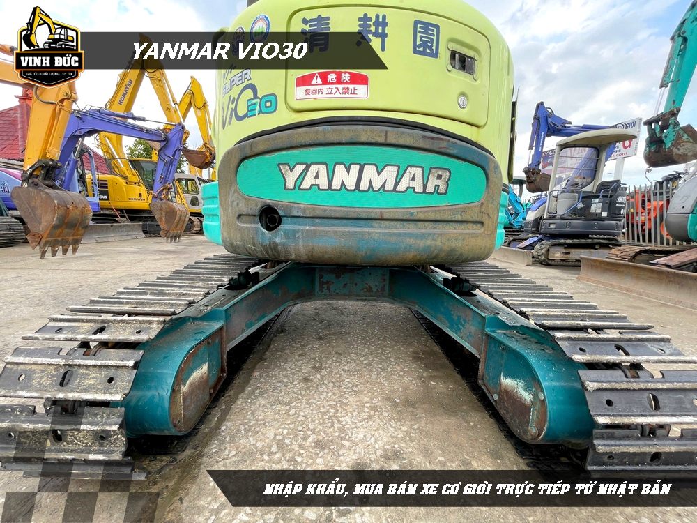 YANMAR VIO30 (07)