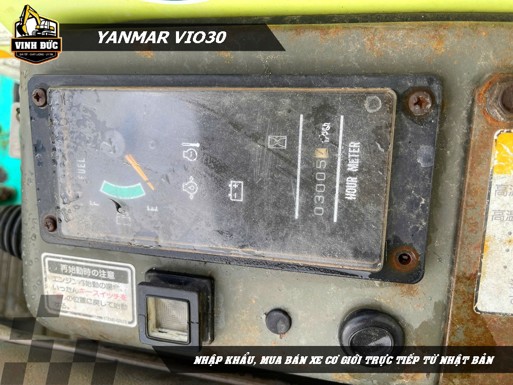 YANMAR VIO30 (10)
